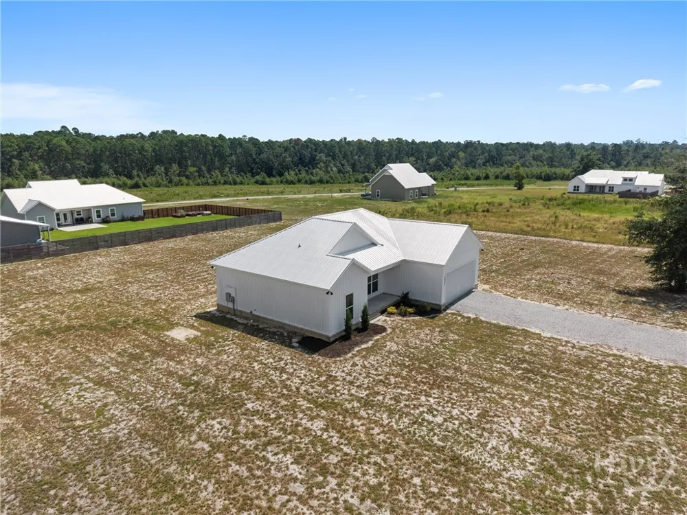 1434 Paris Avenue Swainsboro, GA 30401