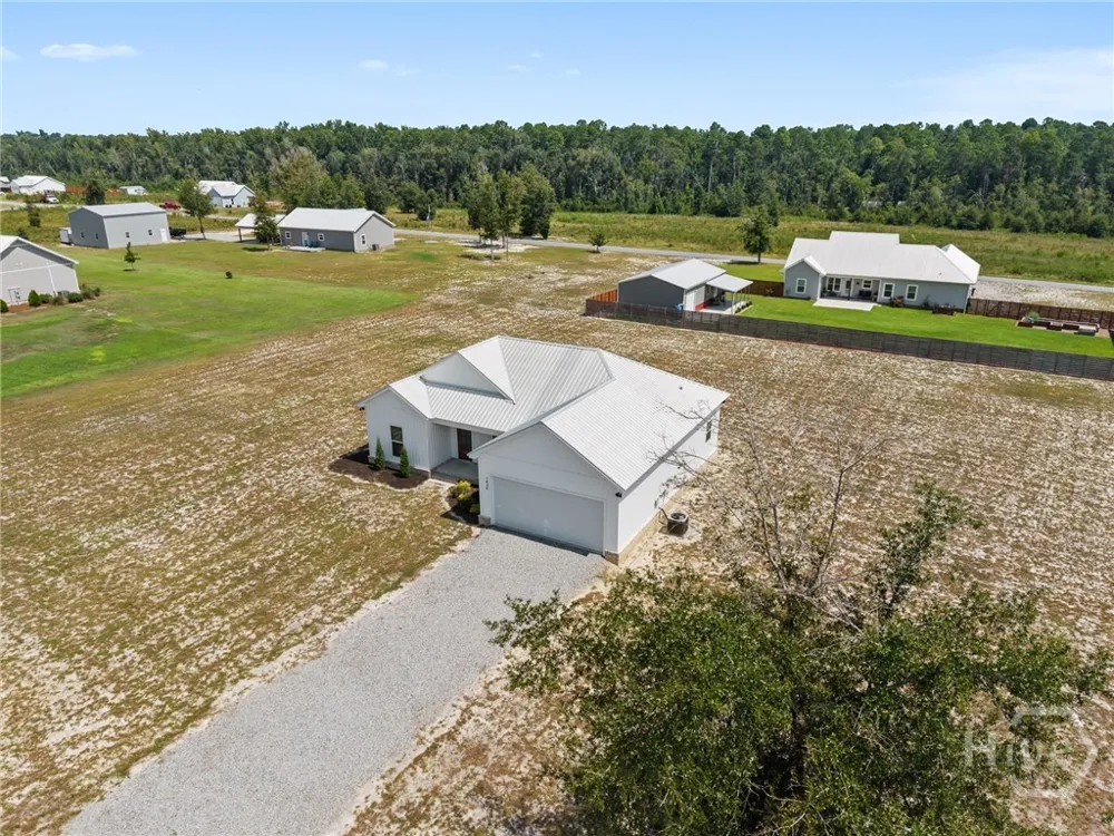 1434 Paris Avenue Swainsboro, GA 30401
