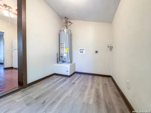 124 S KRUEGER AVE New Braunfels, TX 78130