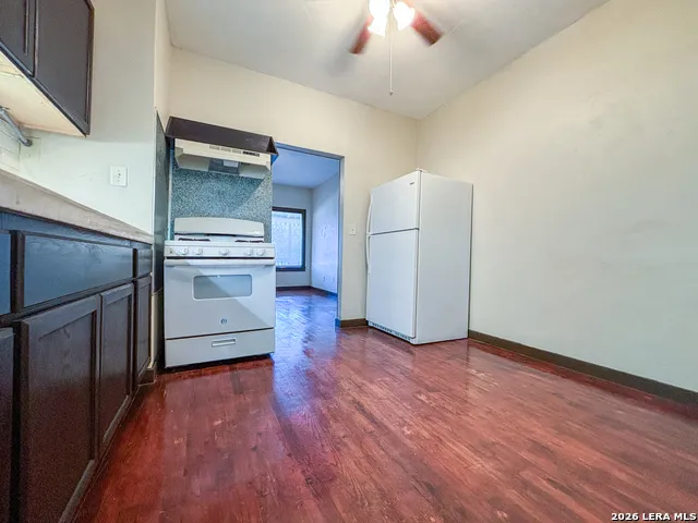 124 S KRUEGER AVE New Braunfels, TX 78130