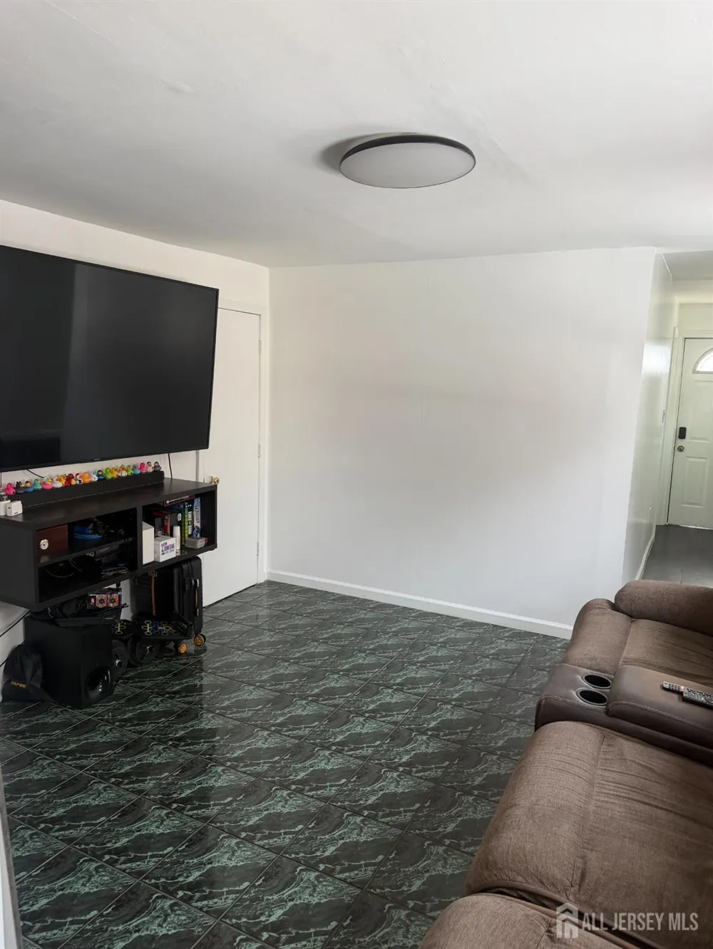 20 Lincoln Avenue Carteret, NJ 07008