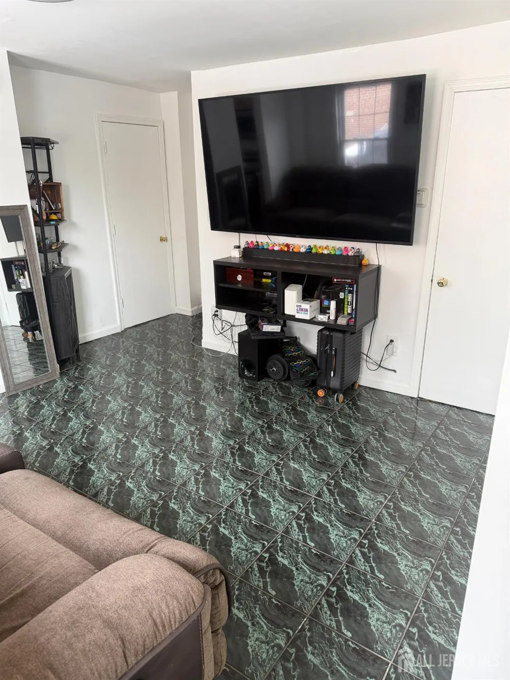 20 Lincoln Avenue Carteret, NJ 07008