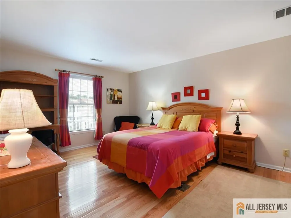 27 Bodine Drive Cranbury, NJ 08512