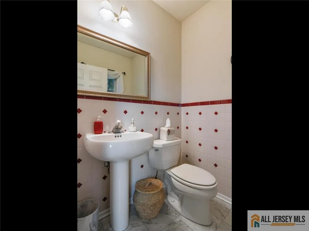 27 Bodine Drive Cranbury, NJ 08512