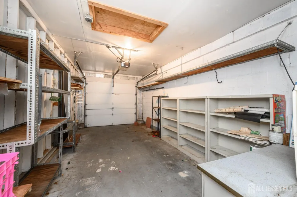 39 River Bank Drive Florence, NJ 08554