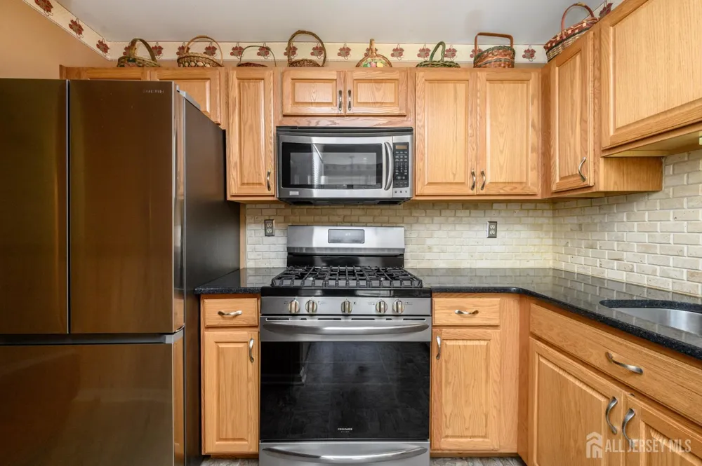 39 River Bank Drive Florence, NJ 08554