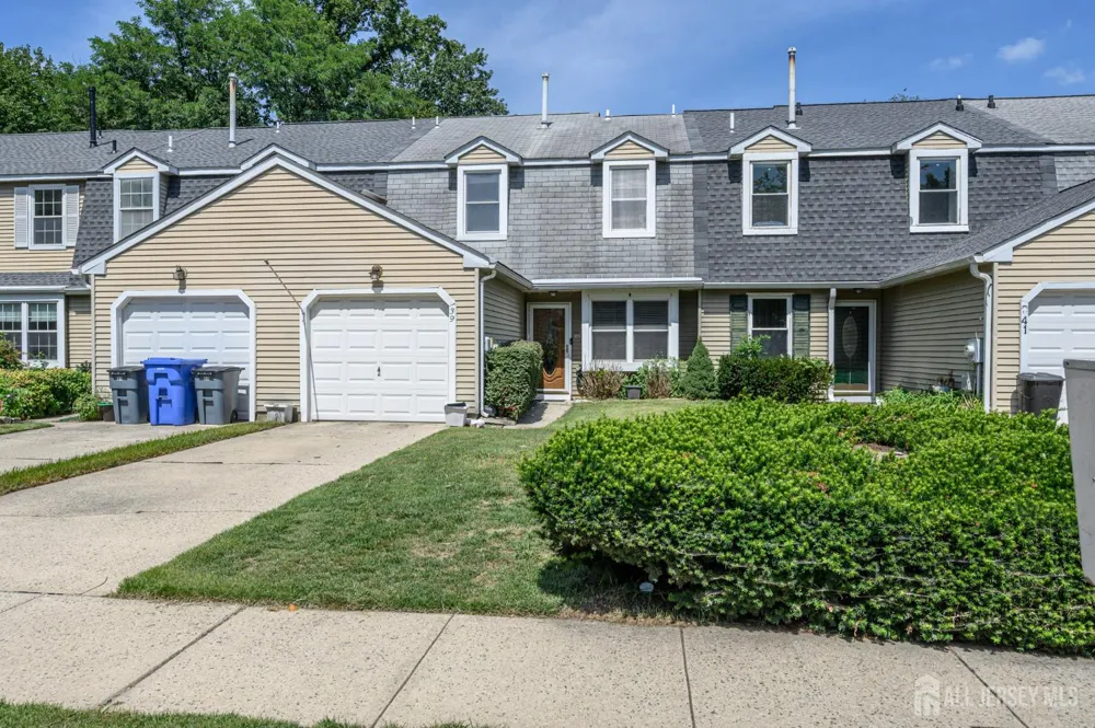 39 River Bank Drive Florence, NJ 08554