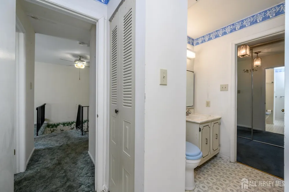 39 River Bank Drive Florence, NJ 08554