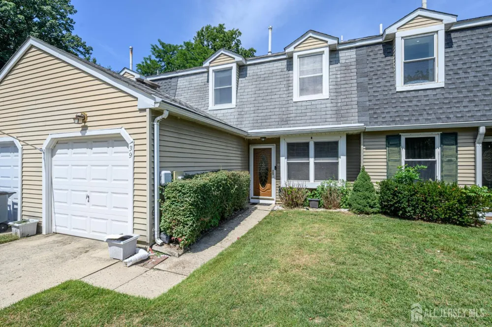 39 River Bank Drive Florence, NJ 08554