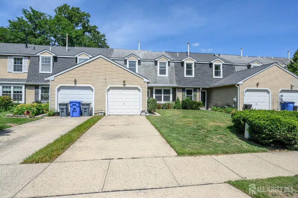 39 River Bank Drive Florence, NJ 08554