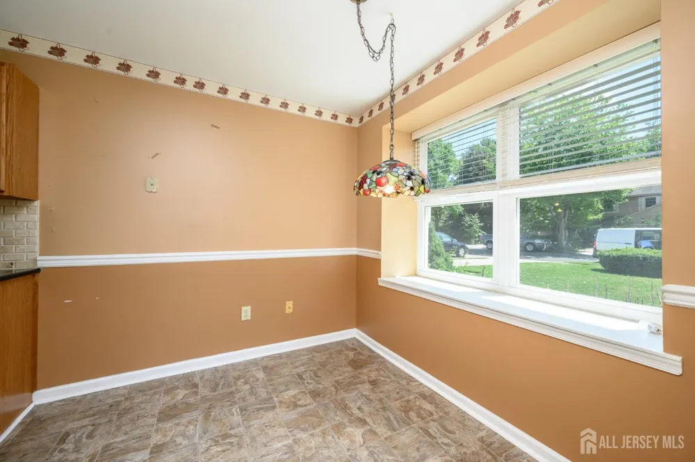 39 River Bank Drive Florence, NJ 08554