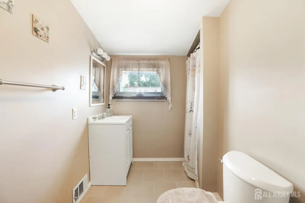 354 Colonia Boulevard Colonia, NJ 07067