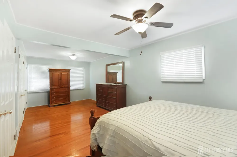 354 Colonia Boulevard Colonia, NJ 07067