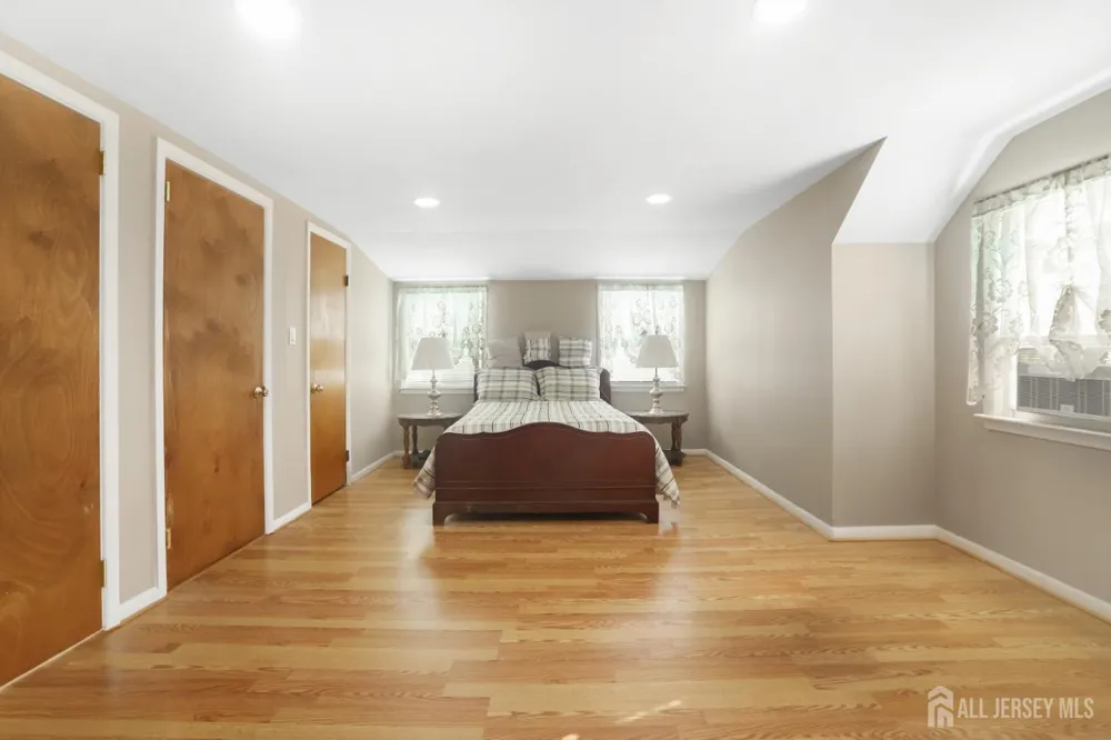 354 Colonia Boulevard Colonia, NJ 07067