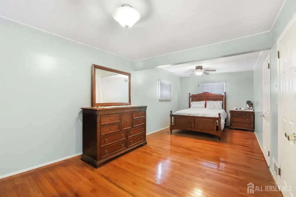 354 Colonia Boulevard Colonia, NJ 07067