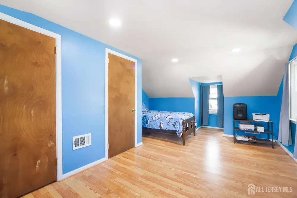 354 Colonia Boulevard Colonia, NJ 07067