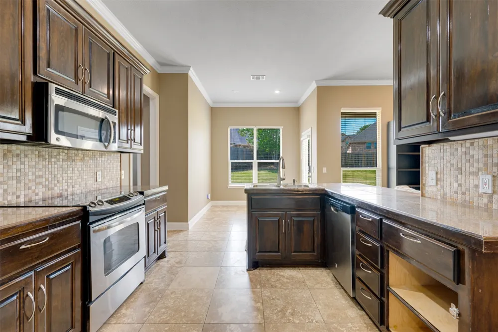 1025 Braydan Reno, TX 75462