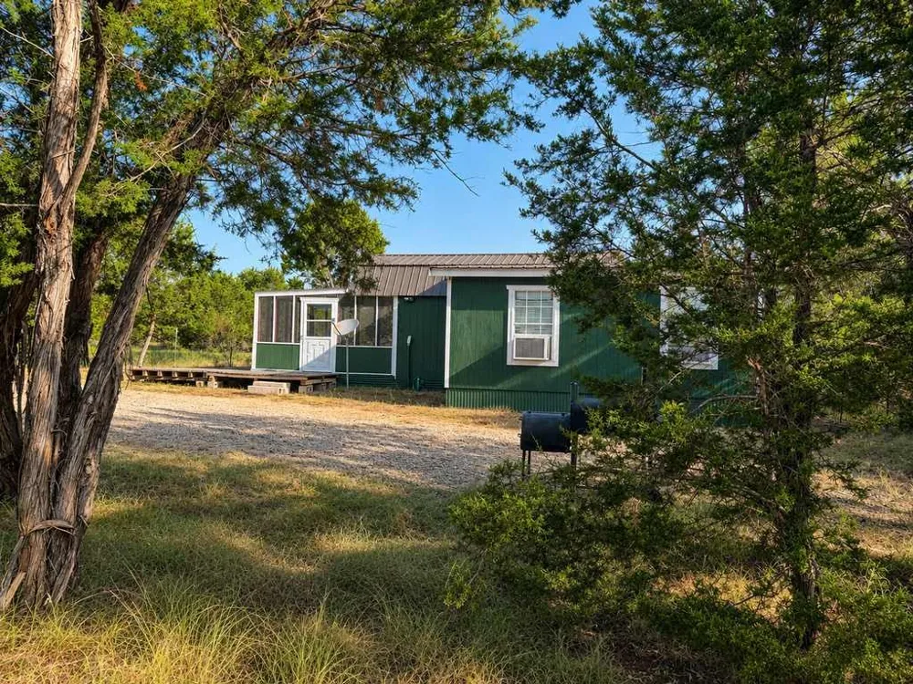 1098 Winter Road Gatesville, TX 76528