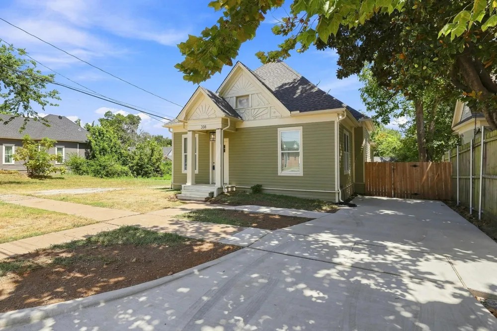 308 5th Avenue Denison, TX 75021