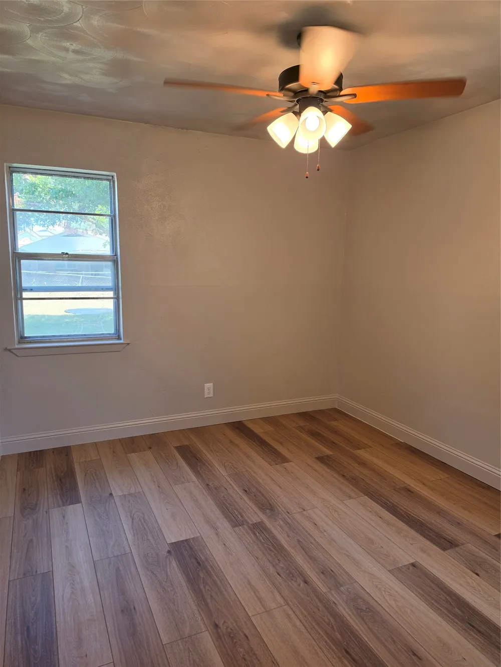1007 Quincy Circle Garland, TX 75040