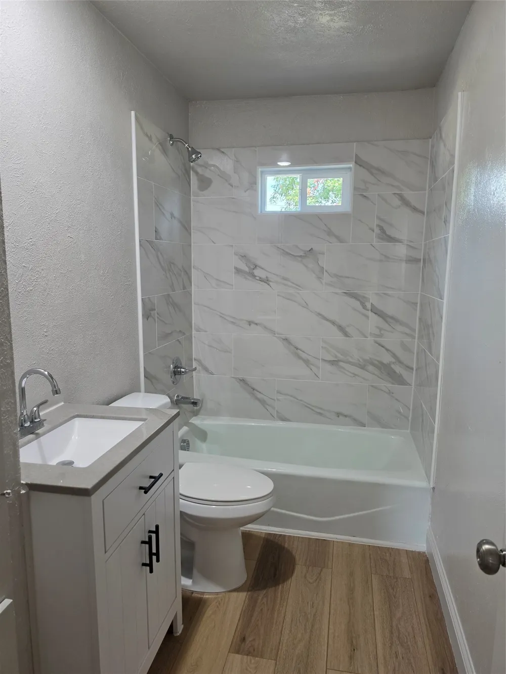 1007 Quincy Circle Garland, TX 75040