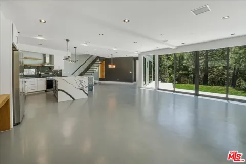 1021 Teakwood Drive