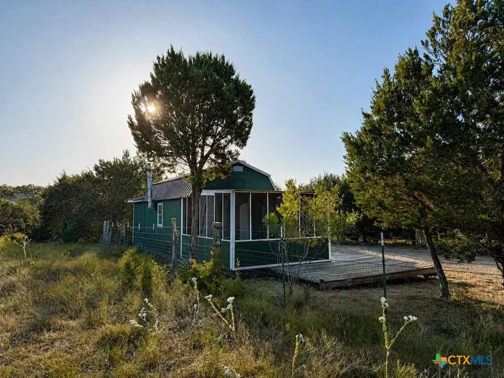 1098 Winter Road Gatesville, TX 76528