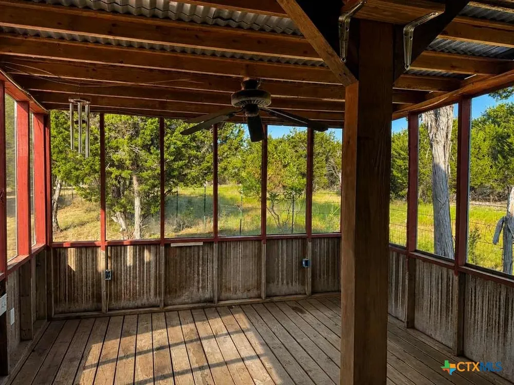 1098 Winter Road Gatesville, TX 76528