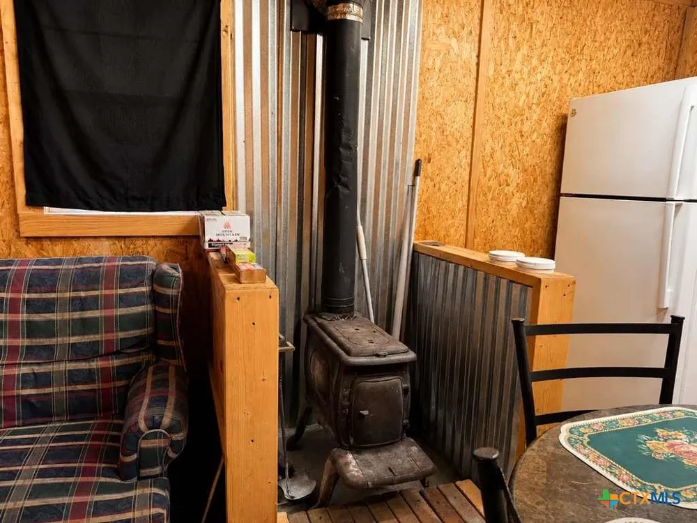 1098 Winter Road Gatesville, TX 76528