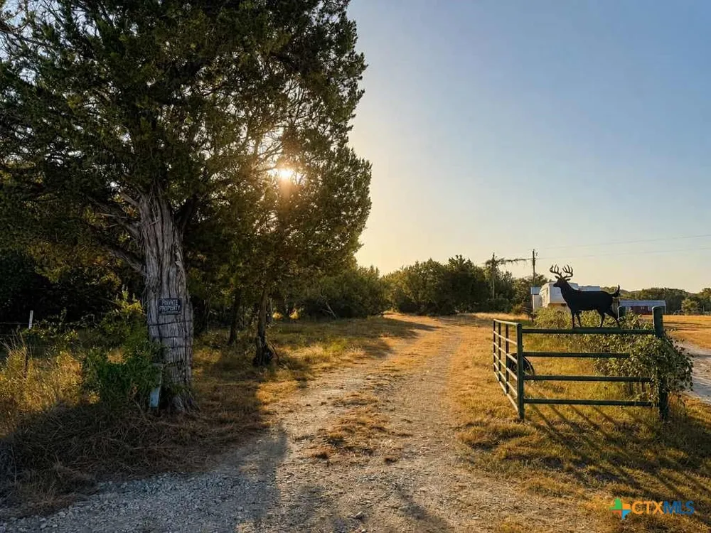 1098 Winter Road Gatesville, TX 76528