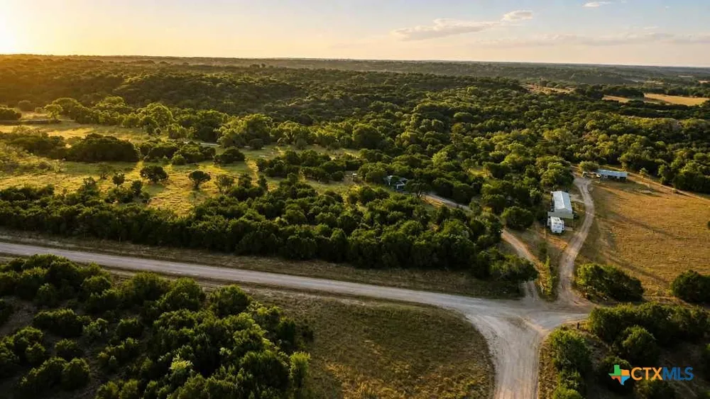 1098 Winter Road Gatesville, TX 76528