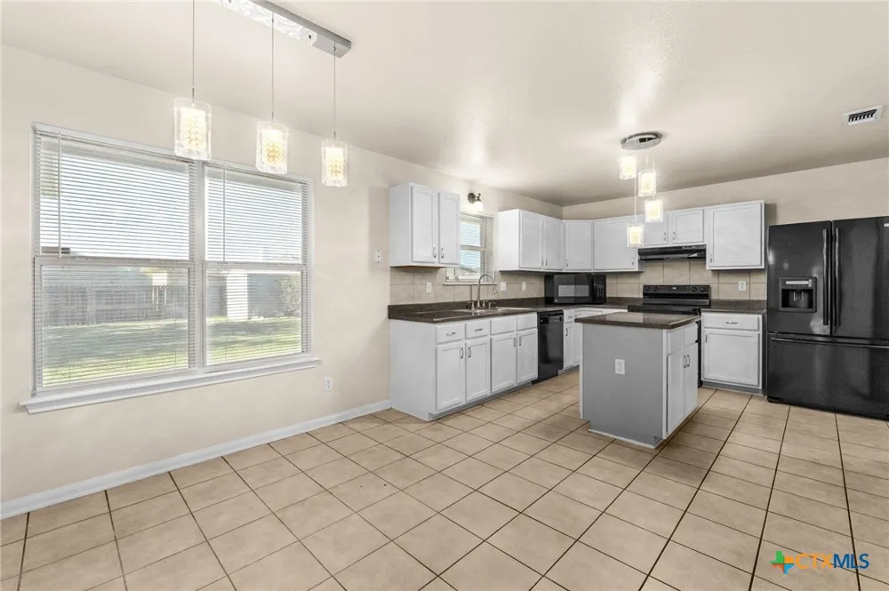 211 Sims Ridge Drive Nolanville, TX 76559
