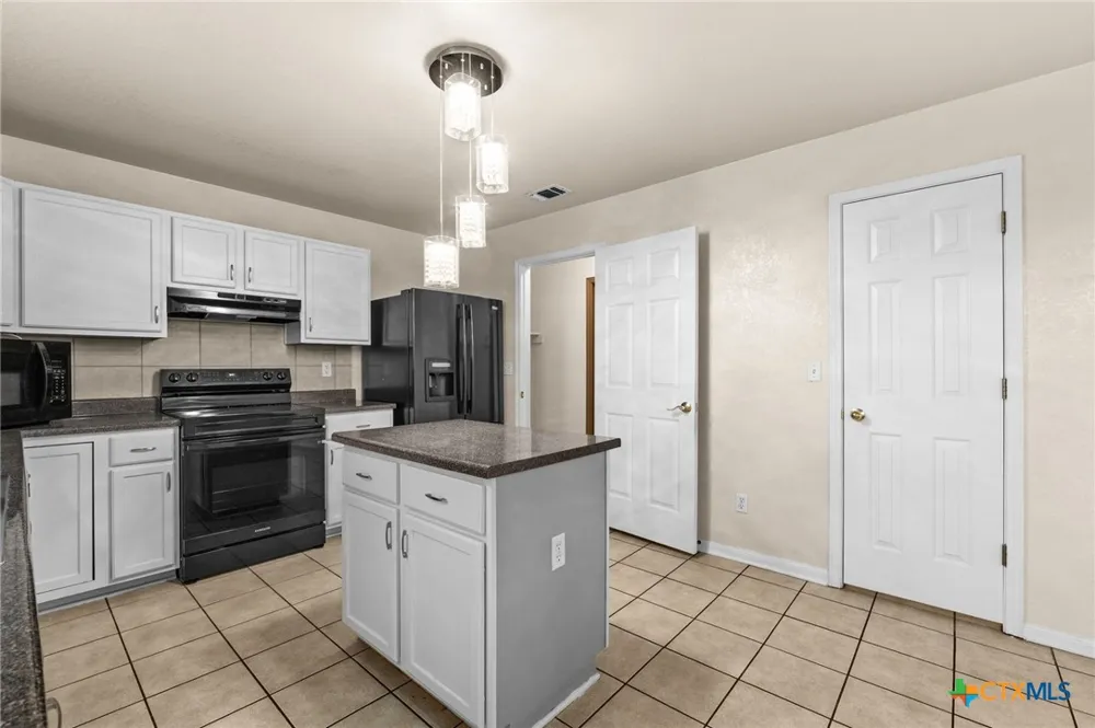 211 Sims Ridge Drive Nolanville, TX 76559