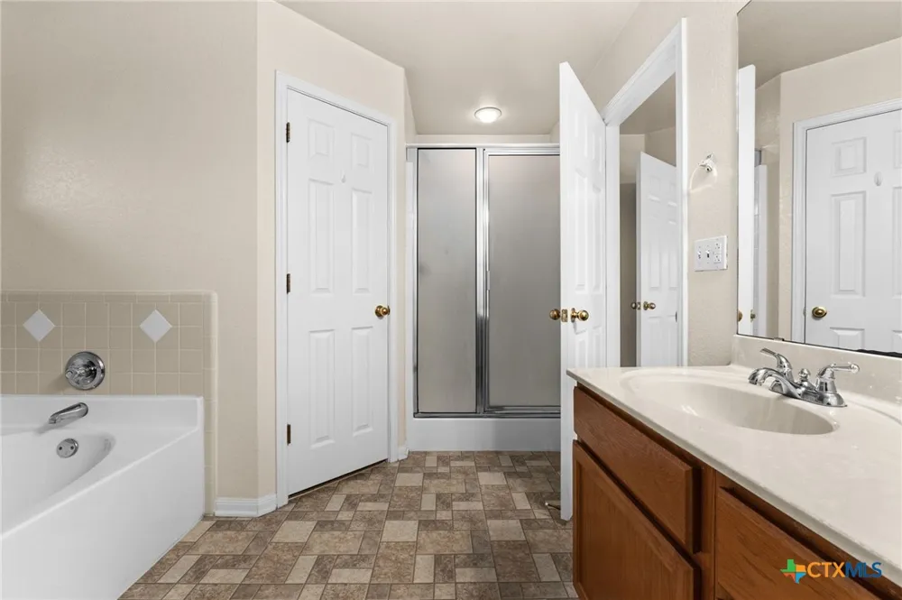 211 Sims Ridge Drive Nolanville, TX 76559