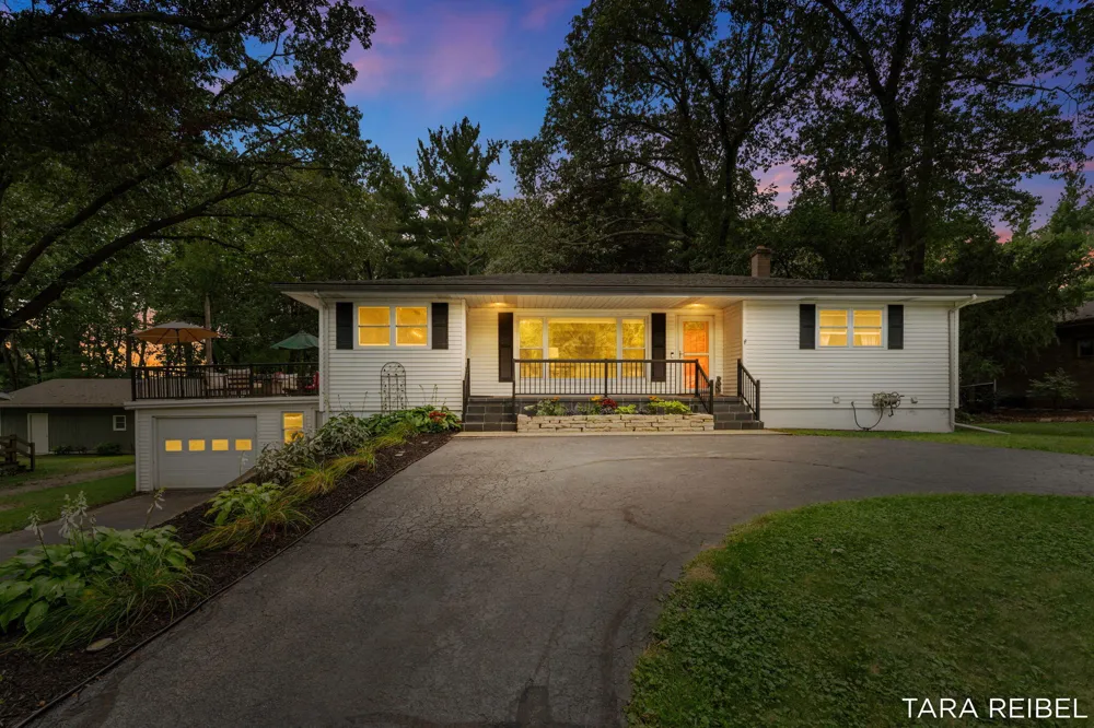 2750 Wildwood Lane Stevensville, MI 49127