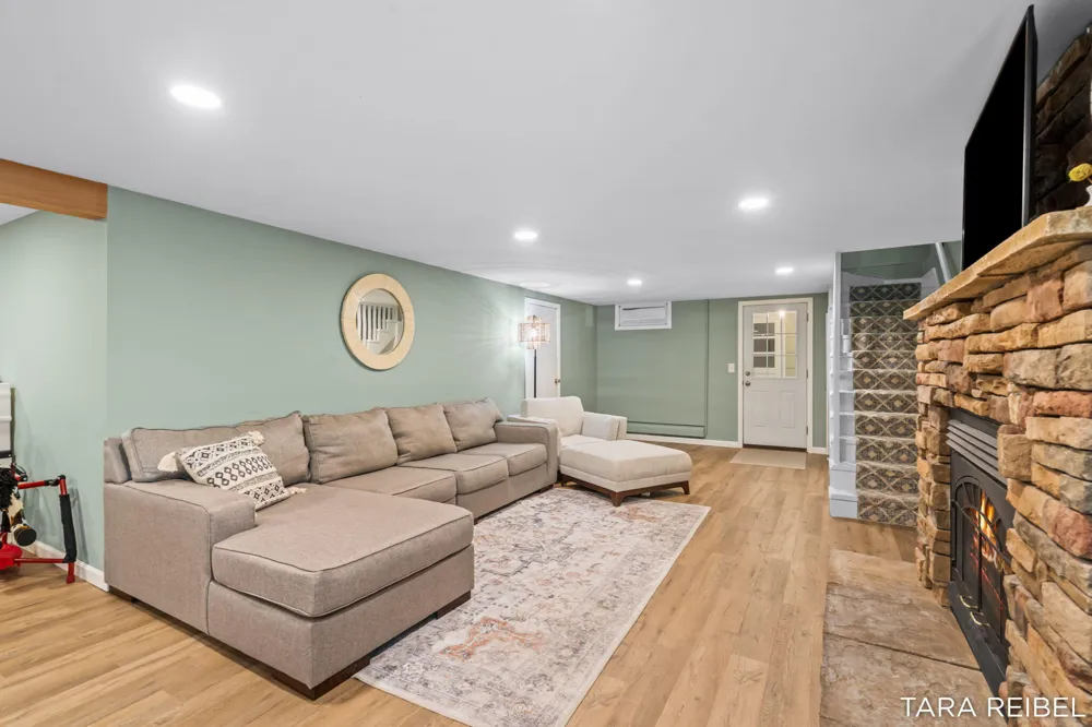 2750 Wildwood Lane Stevensville, MI 49127