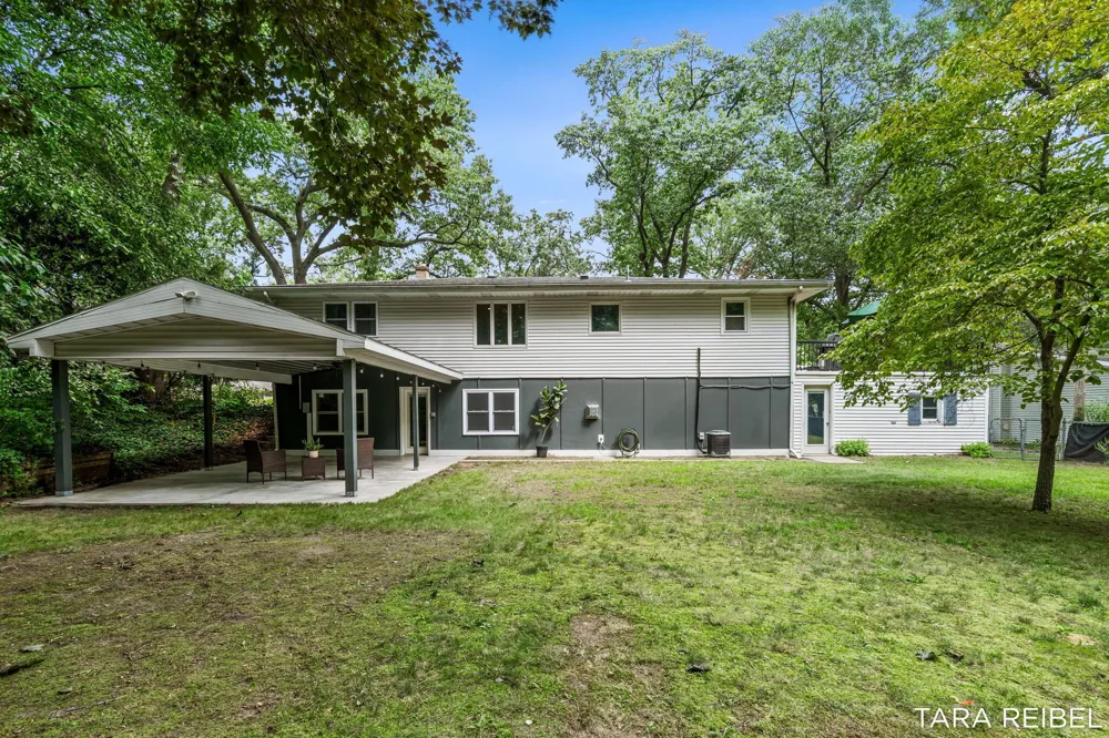 2750 Wildwood Lane Stevensville, MI 49127