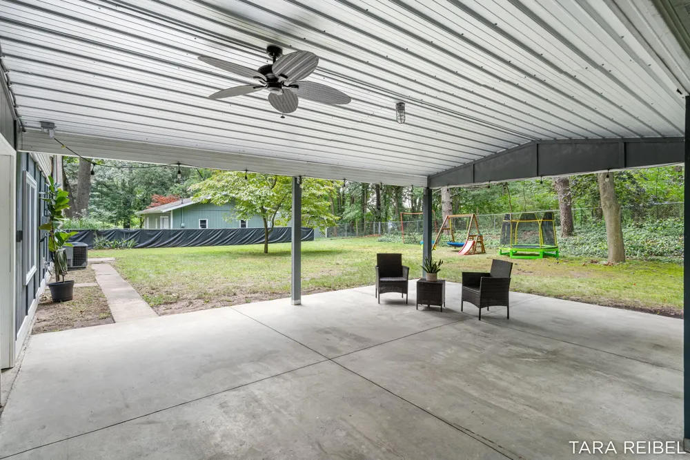 2750 Wildwood Lane Stevensville, MI 49127