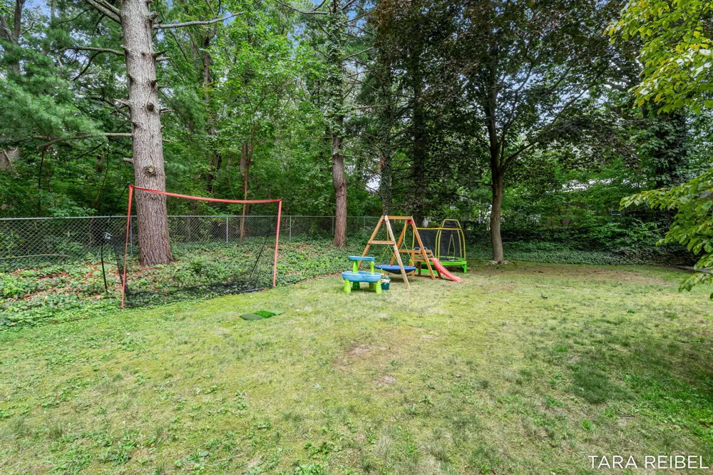 2750 Wildwood Lane Stevensville, MI 49127