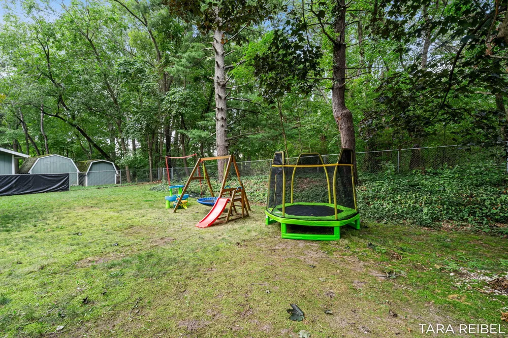 2750 Wildwood Lane Stevensville, MI 49127