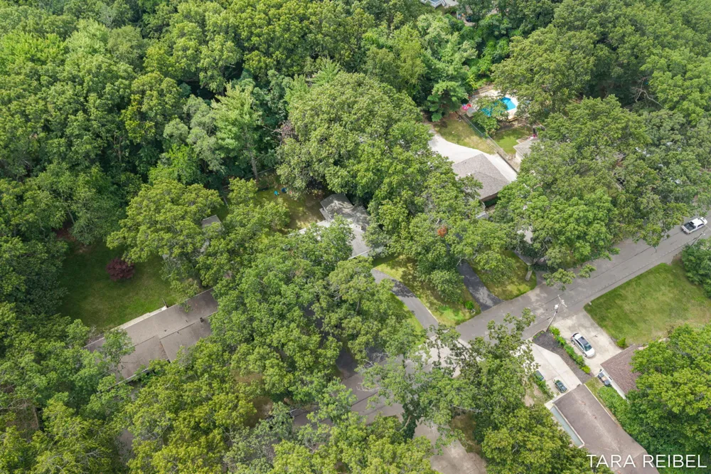 2750 Wildwood Lane Stevensville, MI 49127