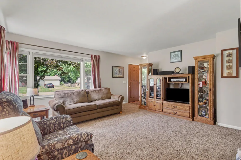 548 Linden Street Marshall, MI 49068