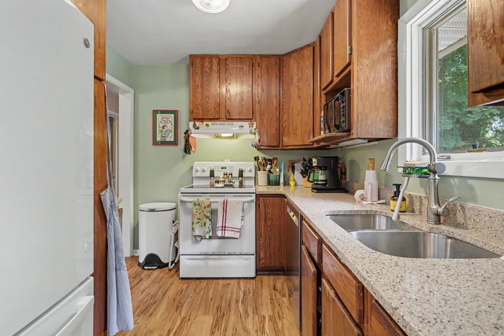 548 Linden Street Marshall, MI 49068