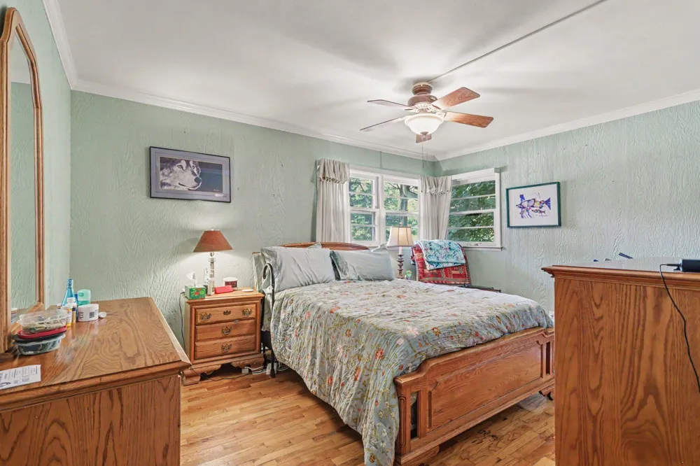 548 Linden Street Marshall, MI 49068