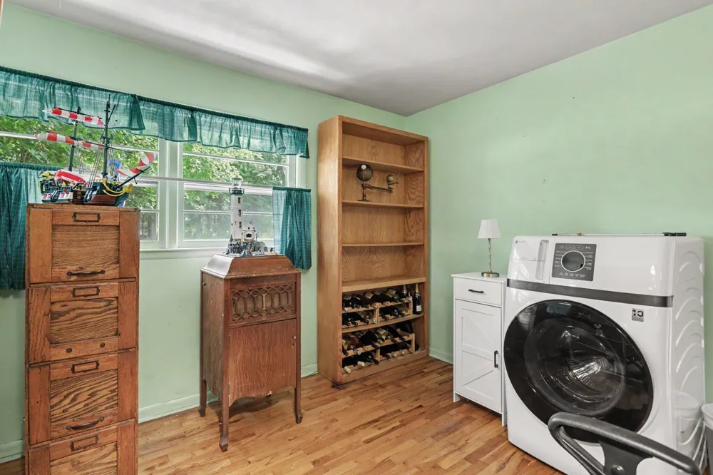548 Linden Street Marshall, MI 49068