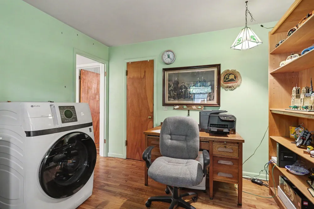 548 Linden Street Marshall, MI 49068