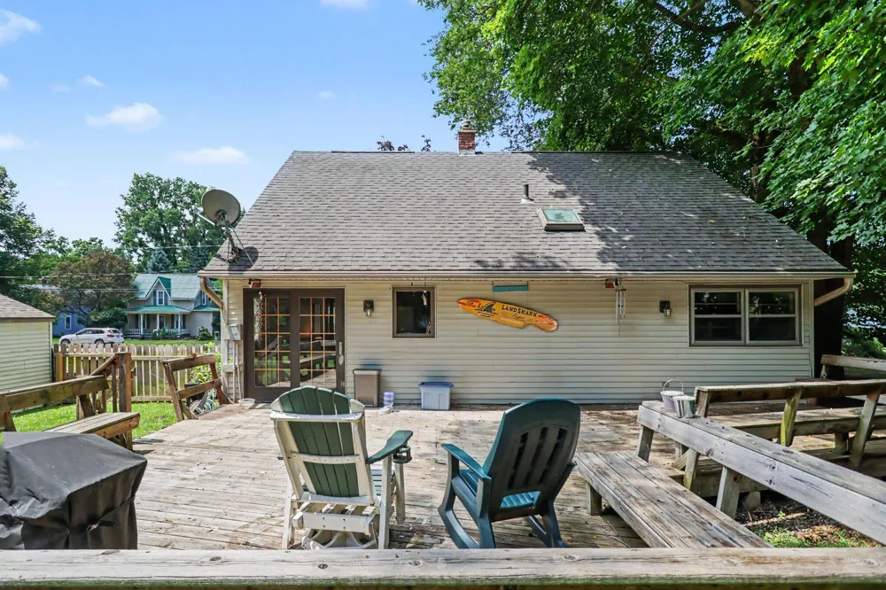 548 Linden Street Marshall, MI 49068