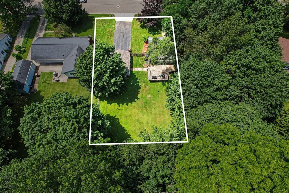 548 Linden Street Marshall, MI 49068