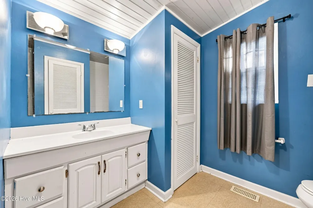 1622 Midgett Drive Elizabeth City, NC 27909