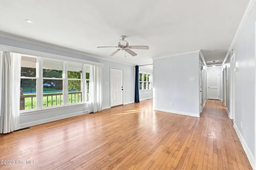 1622 Midgett Drive Elizabeth City, NC 27909